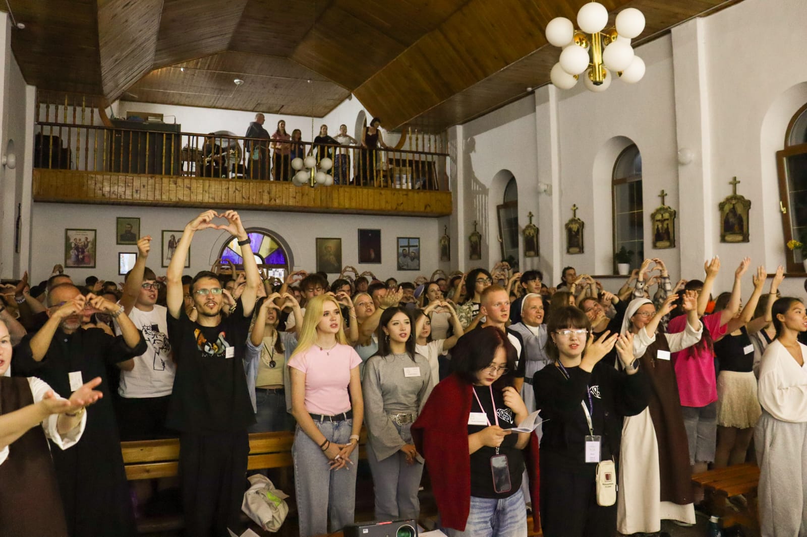 Siate santi come io sono santo — Un pellegrinaggio giovanile a Oziornoe in Kazakistan